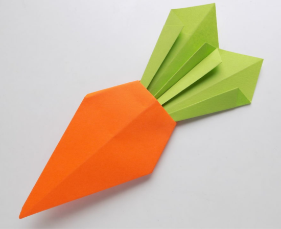 Морковка из бумаги: оригами‑идея для творчества